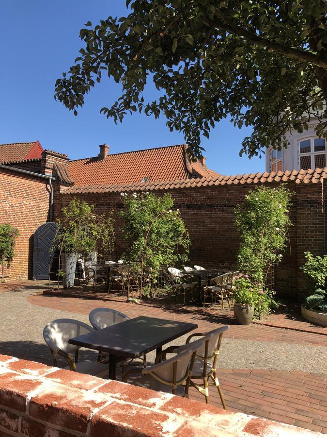 Den Gamle Arrest Bed & Breakfast Ribe Exterior foto